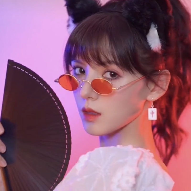 抖音国潮风仿妆同款眼镜女复古红色结婚时髦网红辣妹个性搞怪墨镜