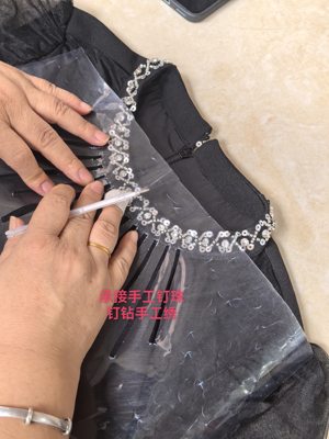 服装包包配饰手工绣手工钉珠钉钻串珠等饰品重工后工艺加工