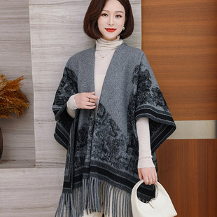 秋冬季高端高级感慵懒风两用轻奢围巾女百搭羊毛斗篷流苏披肩外搭