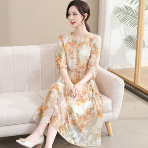 夏装碎花裙子桑蚕丝高端中长款洋气女时尚中年收腰显廋真丝连衣裙