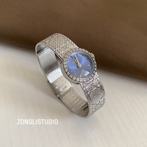 纵里精致镶钻手镯式手表女日系