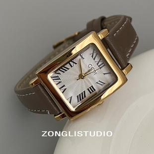 纵里 高颜值轻奢手表女时尚罗马盘真皮表带小众设计精致防水石英