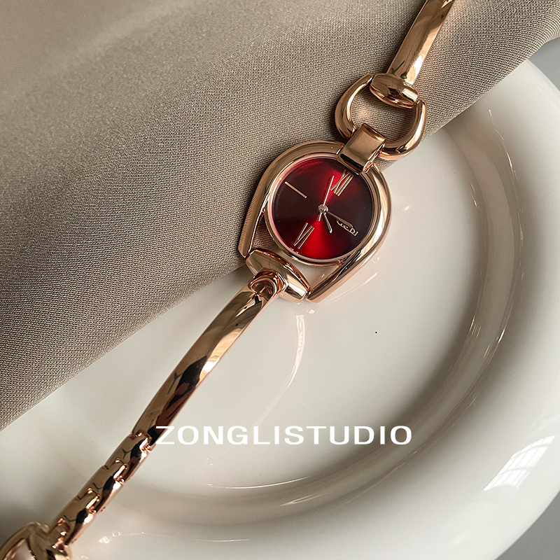 复古轻奢气质百搭时尚个性女手表