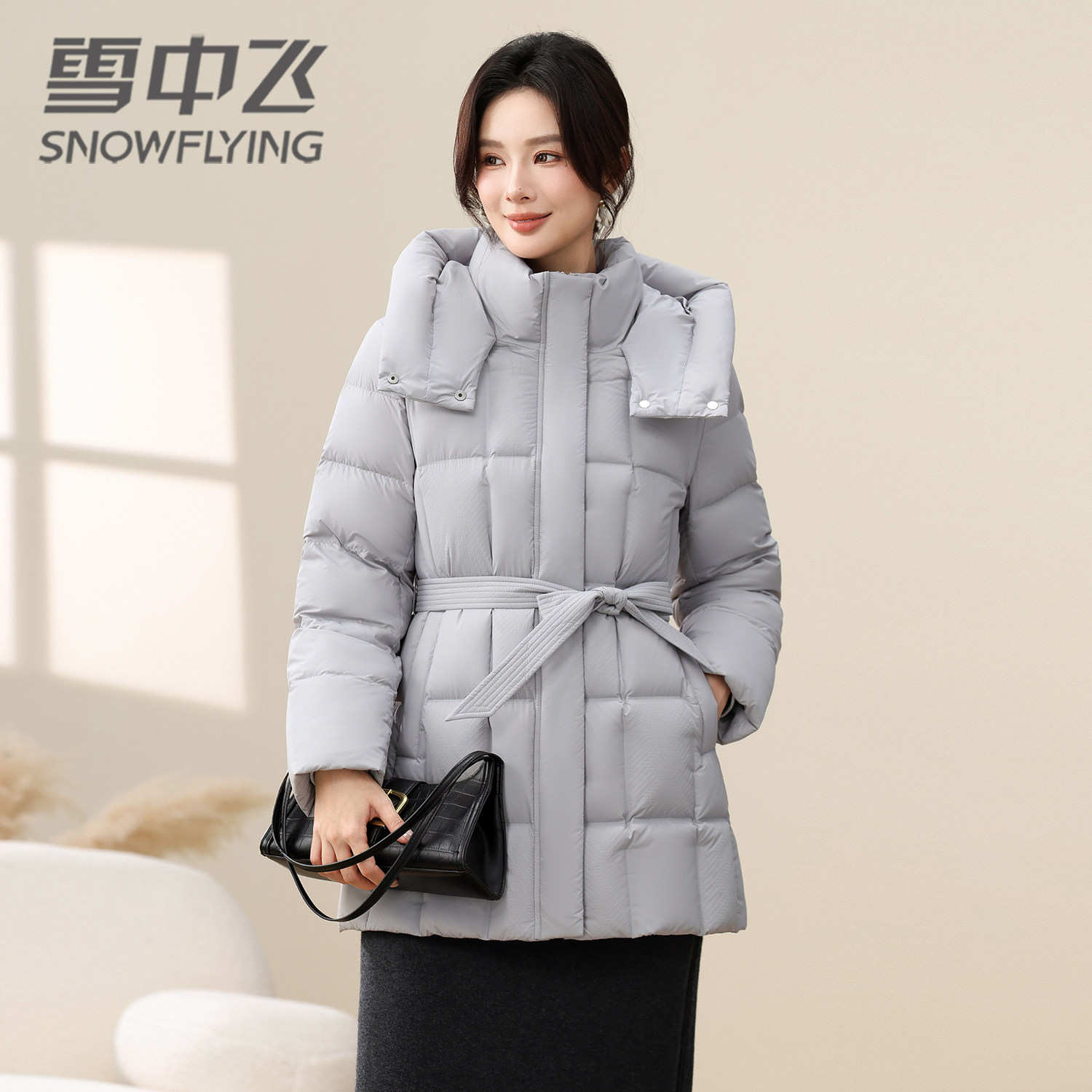 雪中飞女式2026年冬装新款白鸭绒加厚韩版直筒系带大牌防寒服中年