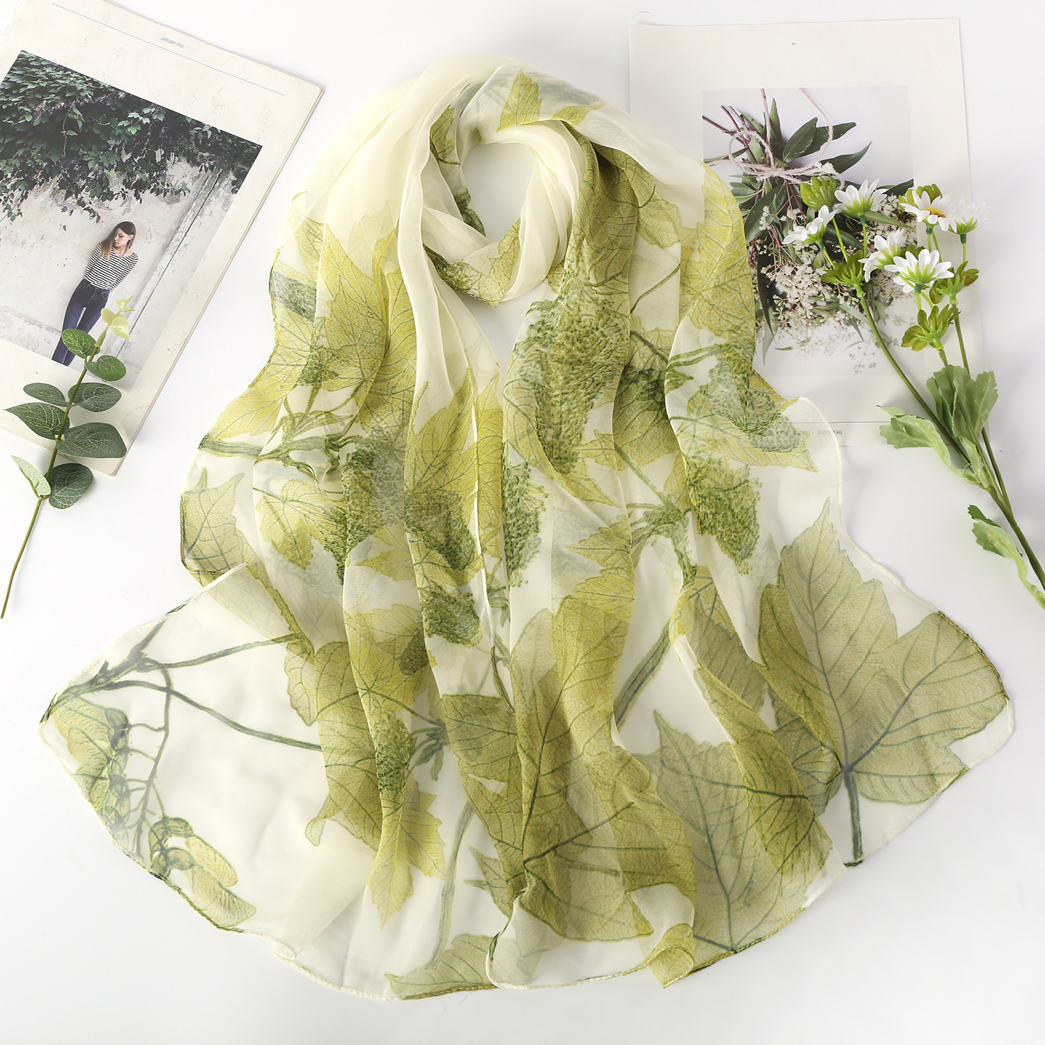 2026新款丝巾柔软透气乔其纱丝巾妈妈纱巾护颈围脖长条领巾礼物