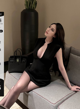 LUV2SHY 现货 小众私藏 性感深v收腰显瘦小A字弹力复合乱麻西装裙