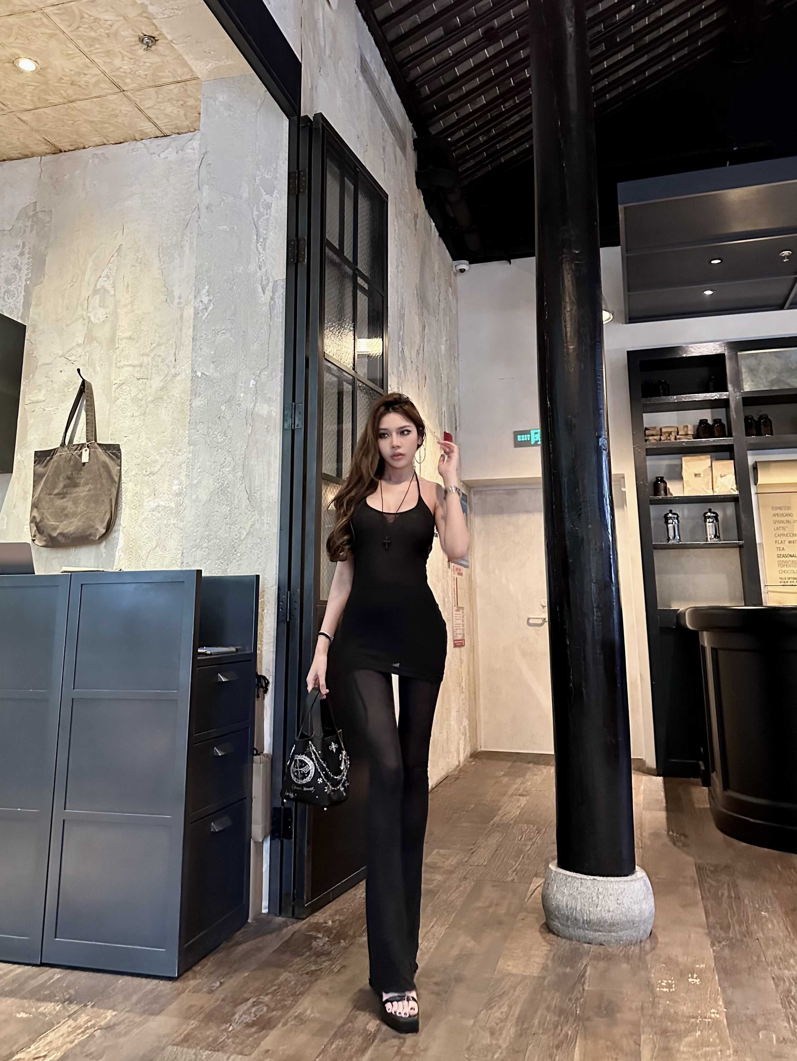 LUV2SHY 现货 若隐若现性感 透视绑带露背吊带显瘦天丝长裤套装