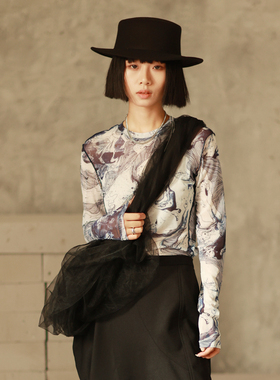 LADYS DIARY原创设计女装圆领印花T恤打底衫长袖修身上衣皮肤衣女