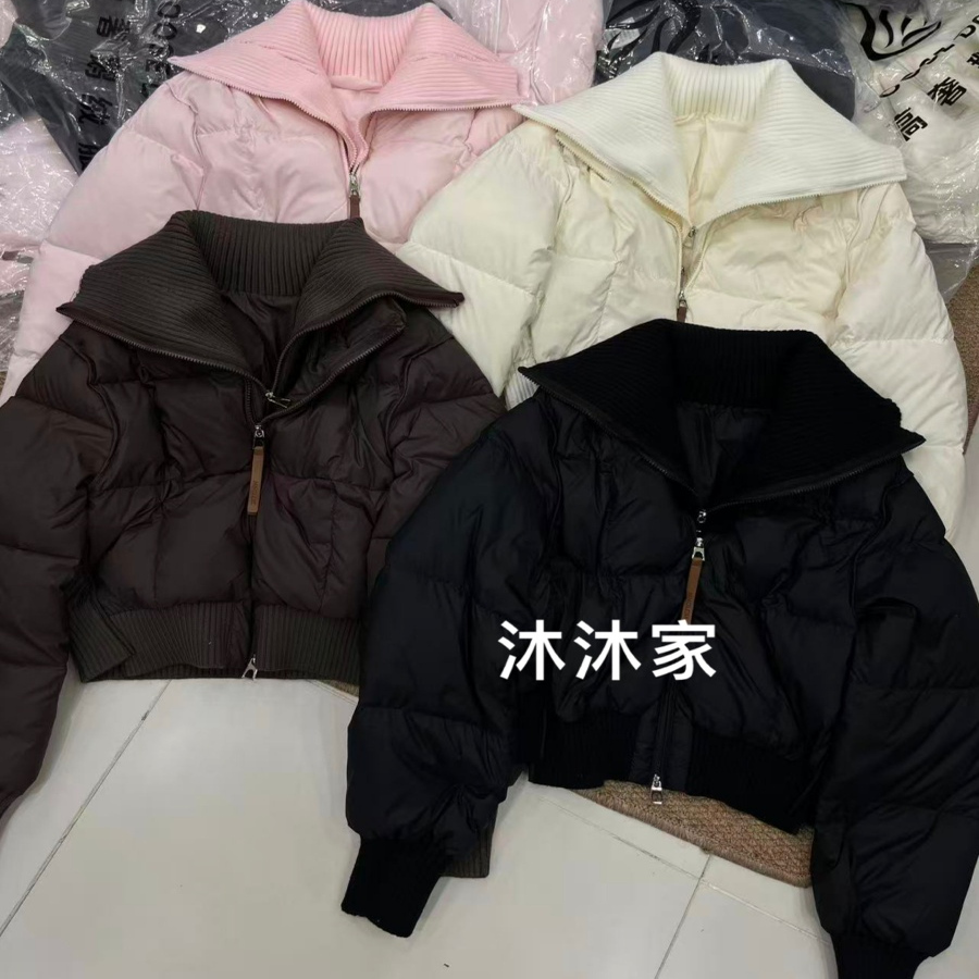 现货欧洲站2025冬款翻领洋气百搭显瘦拼接舒适短款羽绒服鹅绒外套