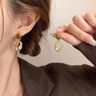 锦绣皇朝不规则耳环女2025新款 复古港风耳钉高级感耳饰 爆款