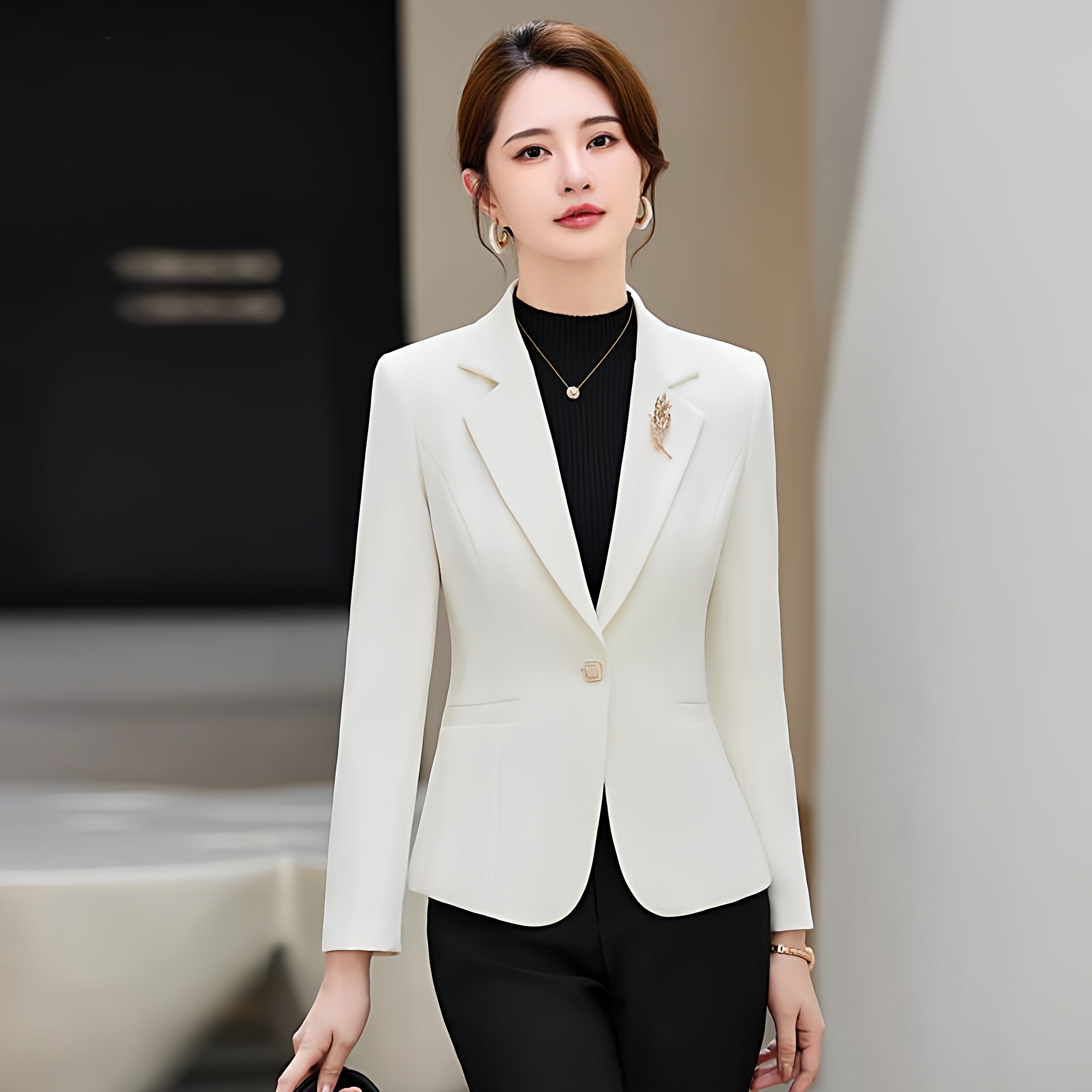 白色小西装外套女2026新款春秋天小个子收腰百搭女士正肩西服上衣