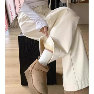 高腰加绒牛仔裤女秋冬新款杏白色阔腿裤韩版百搭宽松小个子微喇裤