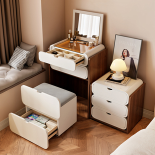 翻盖梳妆台2026新款小户型卧室化妆桌现代简约书桌斗柜一体化妆桌