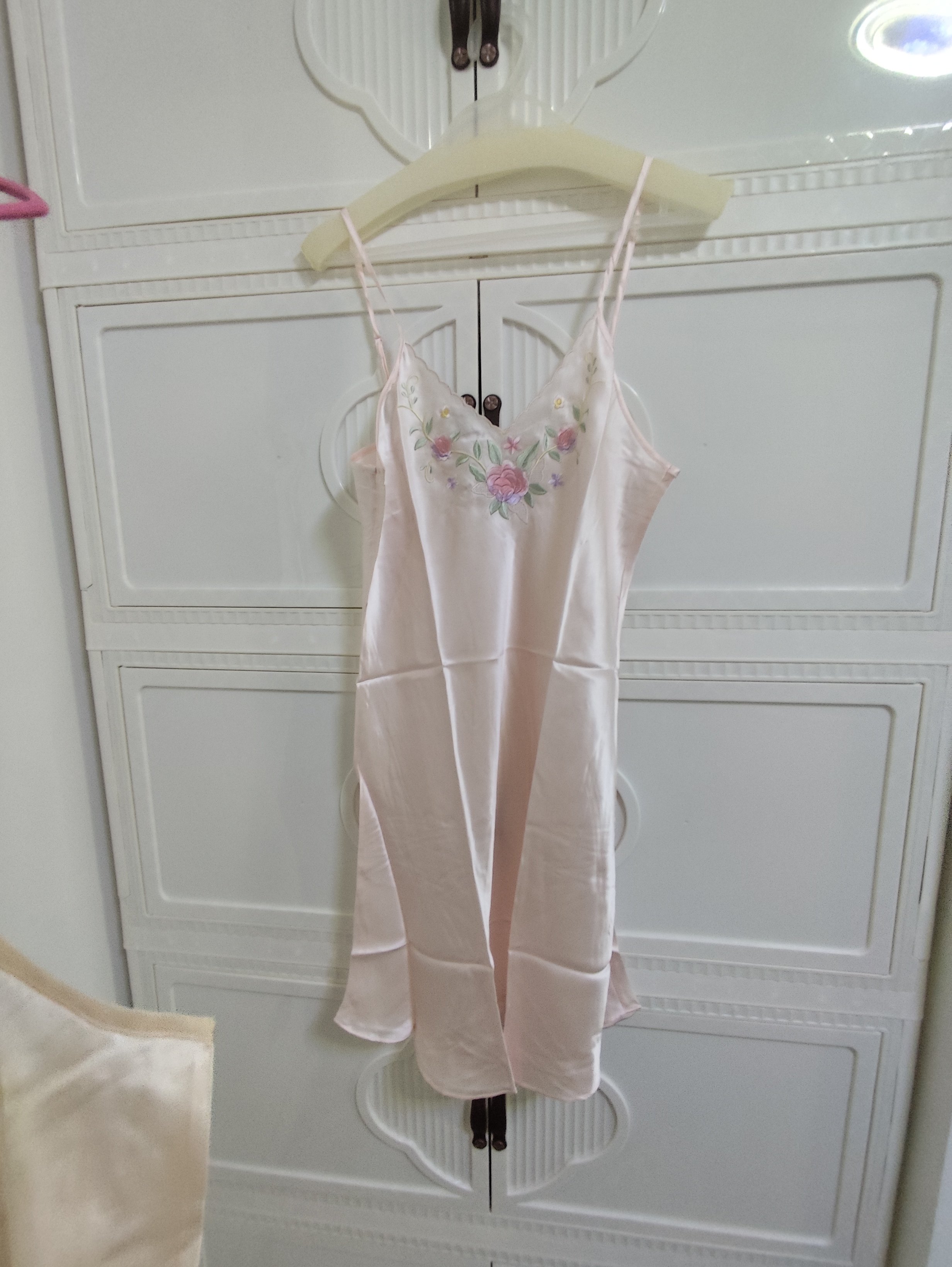 外贸出口真丝刺绣手绣女士吊带背心百搭时尚女士吊带裙,女装/女士精品,背心吊带,淘宝优惠券,粉丝福利购,淘宝优惠卷