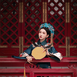 清朝吉服故宫拍摄演出服满族冬季清装旗服复古古董衣贵妃皇后正装