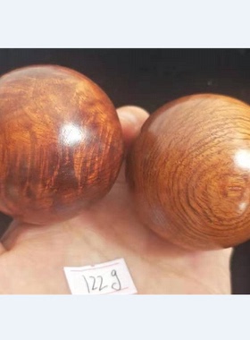 精选漂亮纹理大果紫檀手球5CM