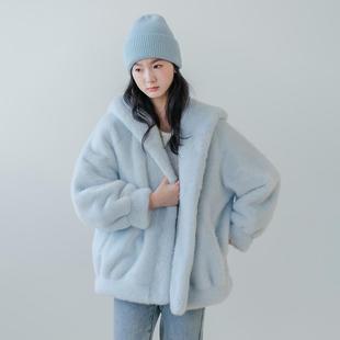 马甲 淡蓝色环保皮草戴帽外套 blushwhite 蓝色小兔