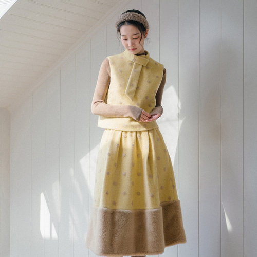 blushwhite “黄油奶酪”原创设计鹅黄色波点刺绣毛呢上衣/半身裙