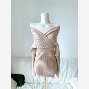 韩女纯欲V领一字肩交叉收腰包臀连衣裙显瘦遮肉性感针织短裙秋冬