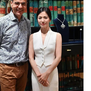 夏款宋慧乔明星同款白色气质v领西装马甲女OL裤子时尚主持人职业