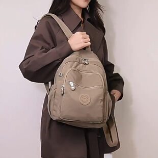 2026纯色轻便多袋小巧便携水瓶位男女游玩双肩背大学生迷你小书包