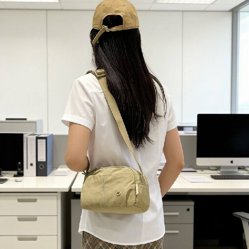 Colorful Fox潮牌双层多袋清新女单肩斜挎手机证件钥匙逛街小方包