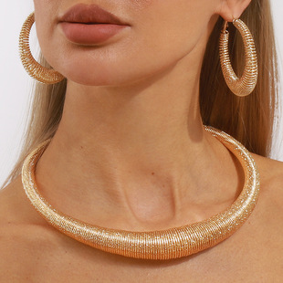 Simple personalized necklace earrings women个性时尚弹簧项链