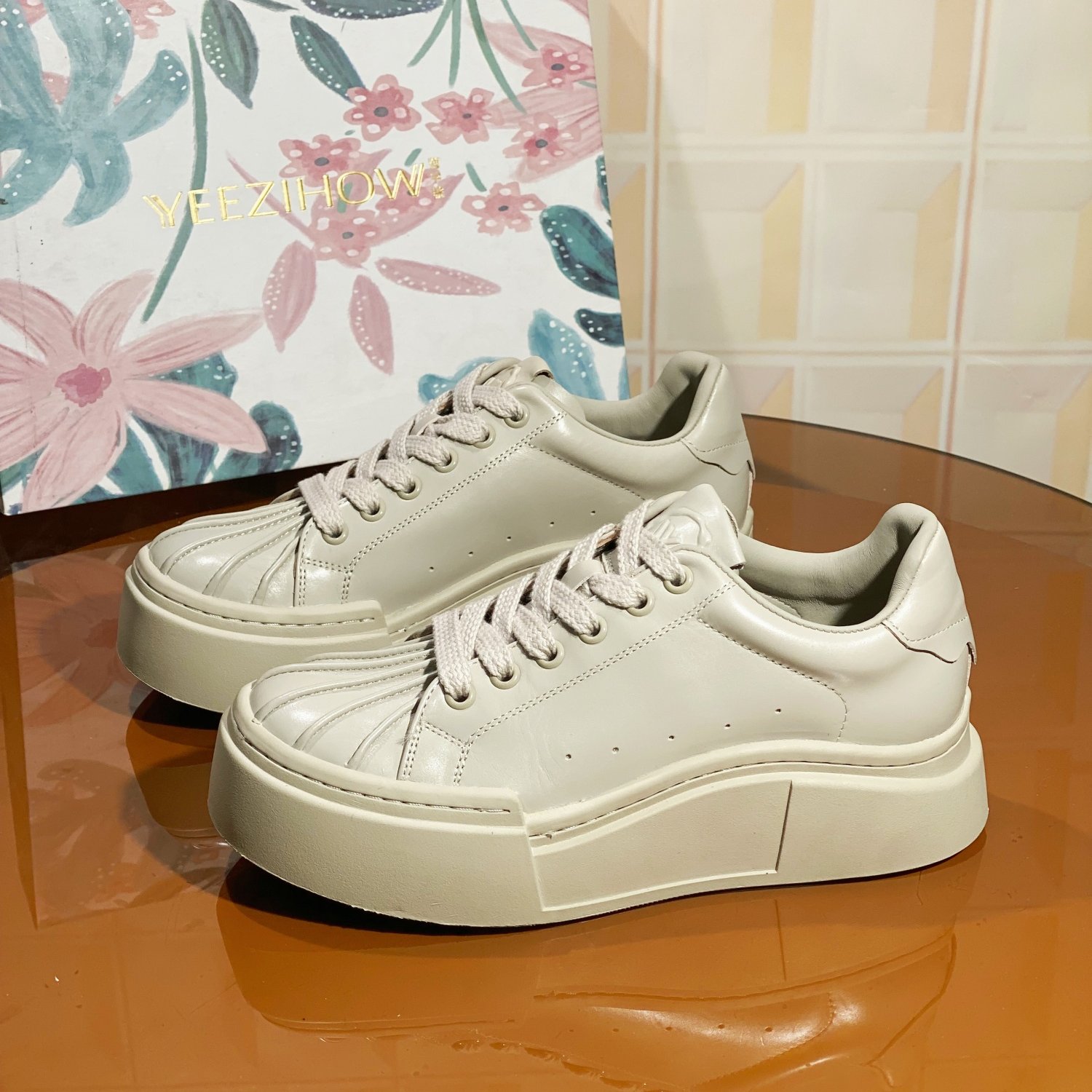 6827/4CM胎牛皮断码撤柜清仓处理板鞋女系带圆头休闲鞋增高小白鞋