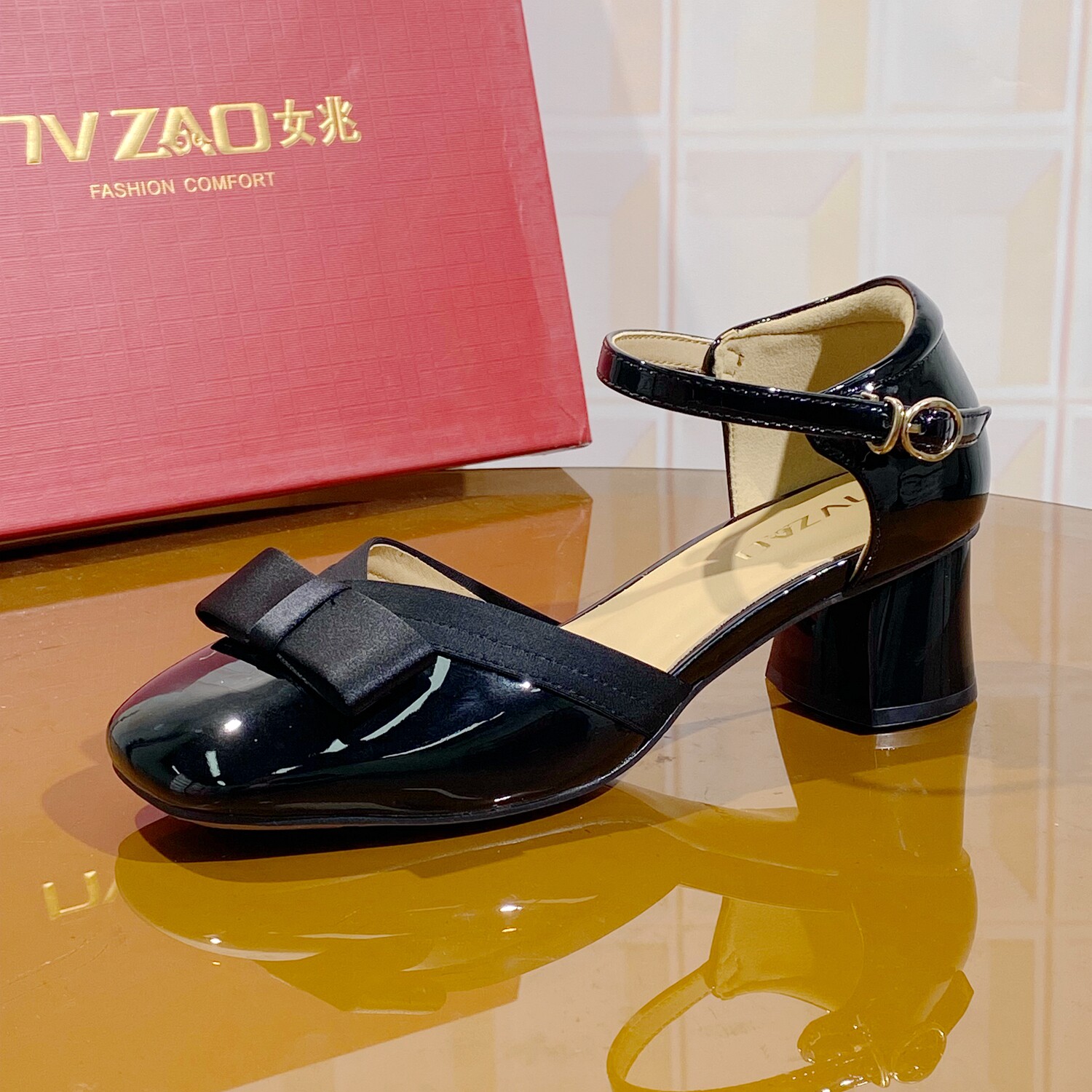 1077黑色/牛漆皮新款时尚百搭粗跟包头夏季女士凉鞋