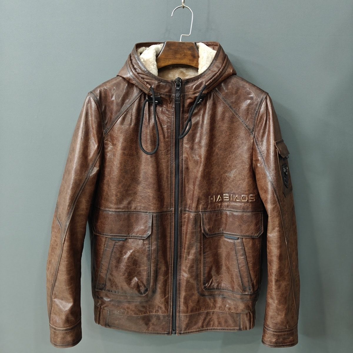 爆款2025年冬季油蜡山羊皮真皮内里皮毛一体袖里兔毛