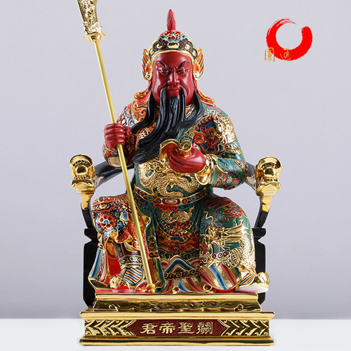 台湾看书关公像供奉文武财神关帝