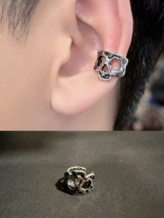 宥见归来原创钛钢不掉色镂空骷髅耳骨夹开口可调节小众暗黑个性