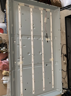 适用创维42E360E灯条LB-F3528-SW420408-H 一条8灯