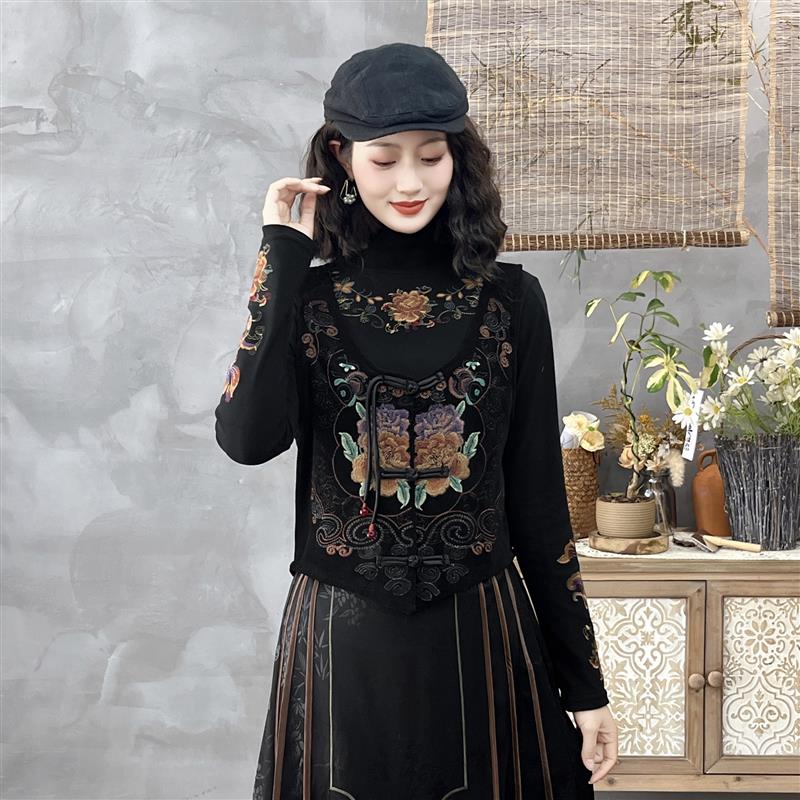 新中式秋冬新款重工刺绣牡丹花马甲女装国风盘扣坎肩背心外穿马夹