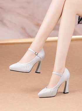 旗袍模特走秀鞋防水台白色高跟鞋粗跟一字扣带尖头黑色工作女单鞋
