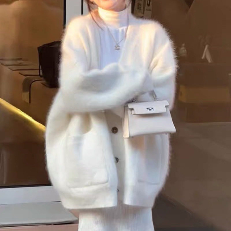 韩版时尚软糯毛衣女外套秋冬新款宽松慵懒风温柔仿水貂针织开衫女