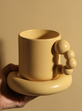 精品木屋网红款茶杯水杯旋转球手柄设计家居咖啡糖葫芦陶瓷马克杯