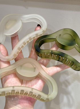 2026春夏新款薄荷绿色格林风磨砂云朵大抓夹百搭时尚盘发夹鲨鱼夹