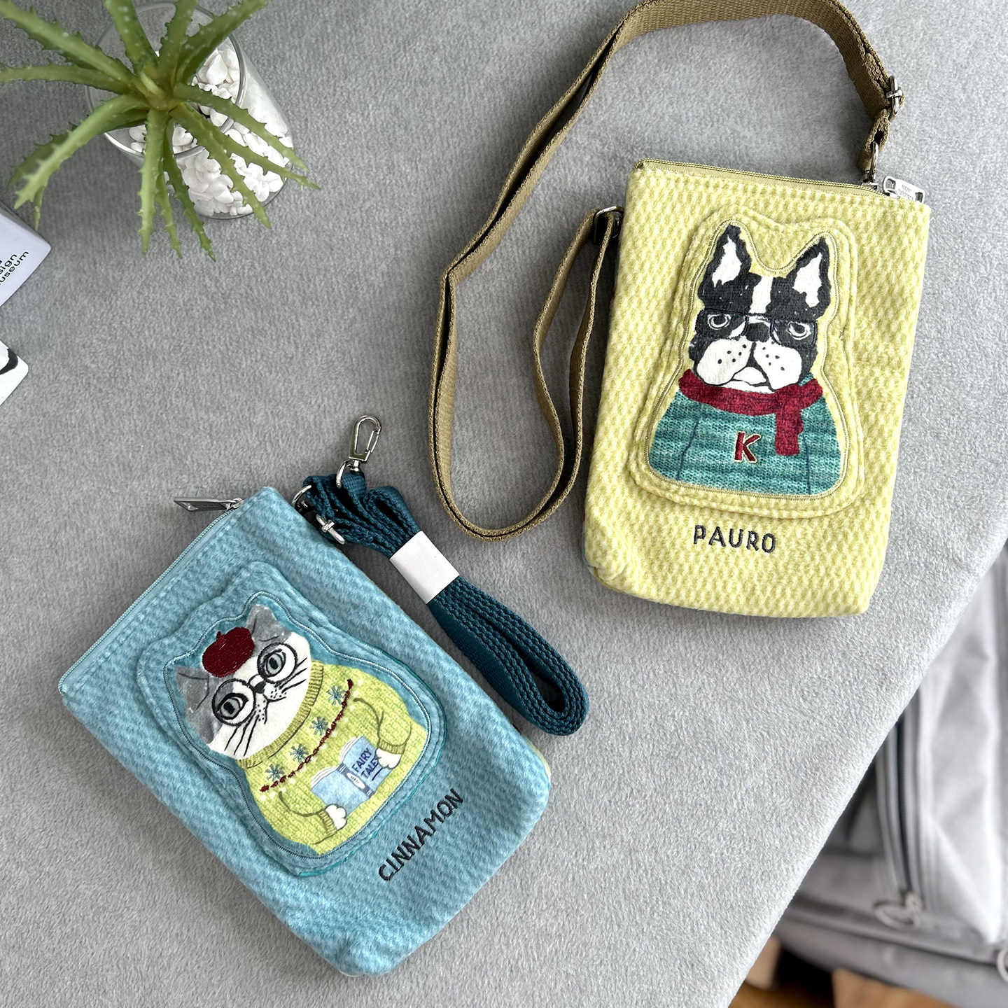 手机包女斜挎迷你小包包装手机布袋竖挂脖便携零钱包刺绣猫咪钥匙