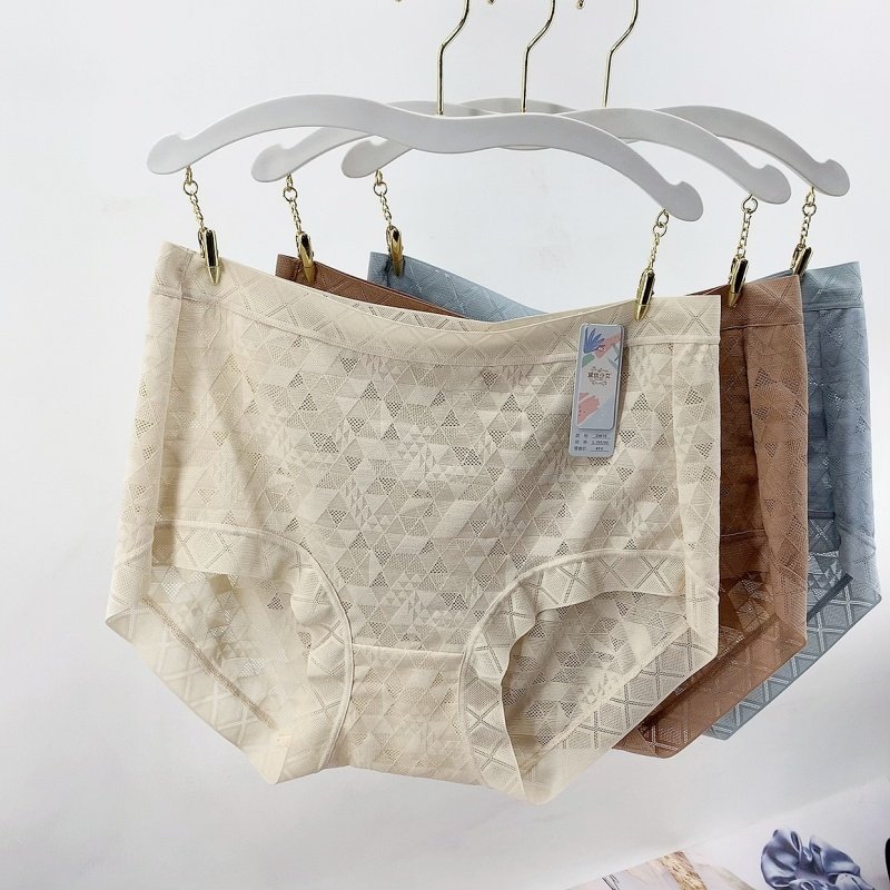 混纺格纹舒适蕾丝边大码内裤