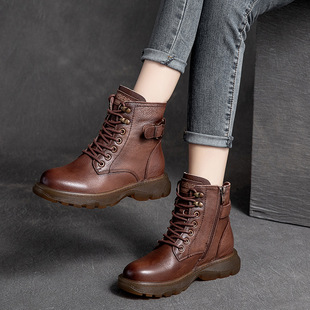 上海秋冬新款2026牛皮厚底纯色皮带扣前系带马丁靴低筒靴女