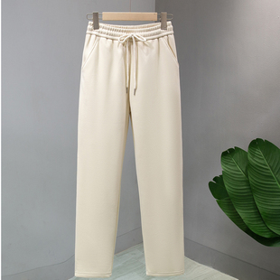 秋冬季2025新款窄版直筒卫裤女运动休闲加绒垂感阔腿杏色春秋美式