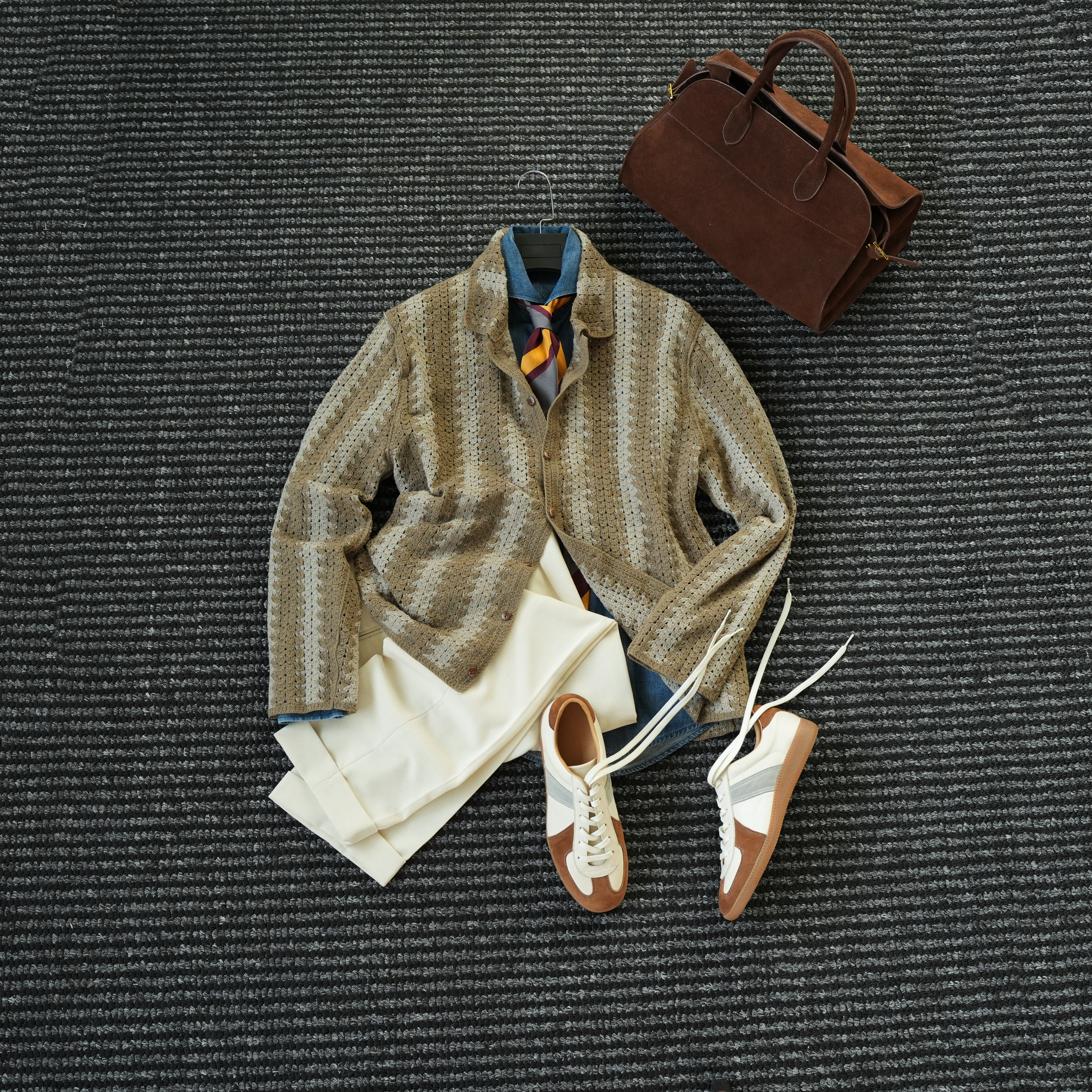 复古老钱提花针织开衫毛衣男