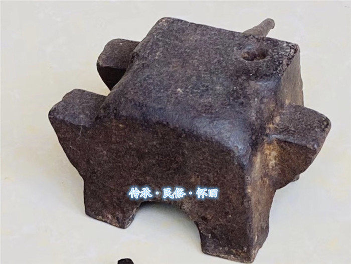 民俗老物件怀旧收藏老铁砧子铁墩子金银铁匠铁镇子镇宅摆件旧铁砧