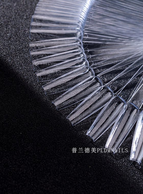 涂色卡多形状的甲片选色
