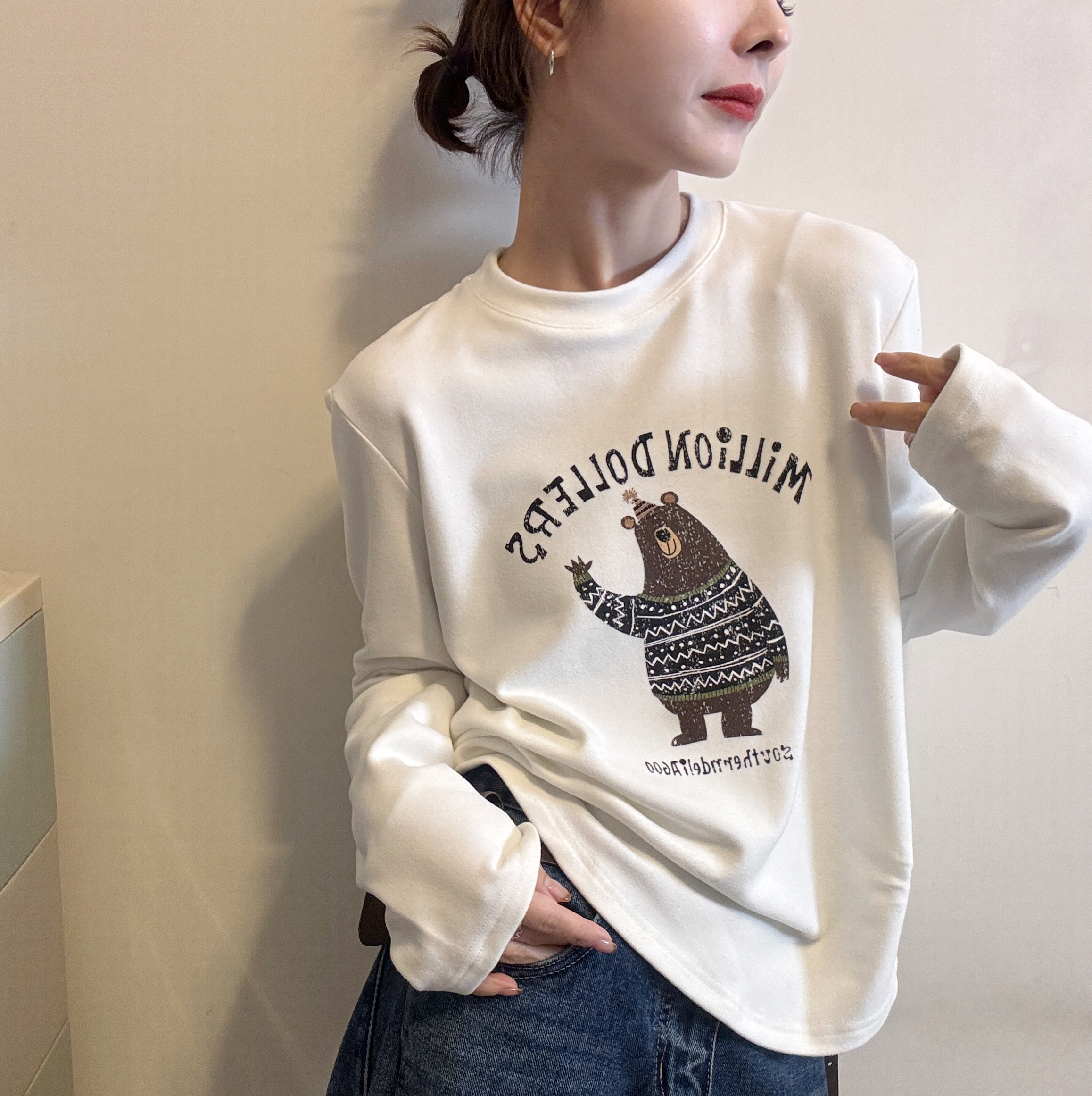 欧洲站2025秋冬新款圆领长袖正肩型卡通动物印花磨毛打底衫T恤潮