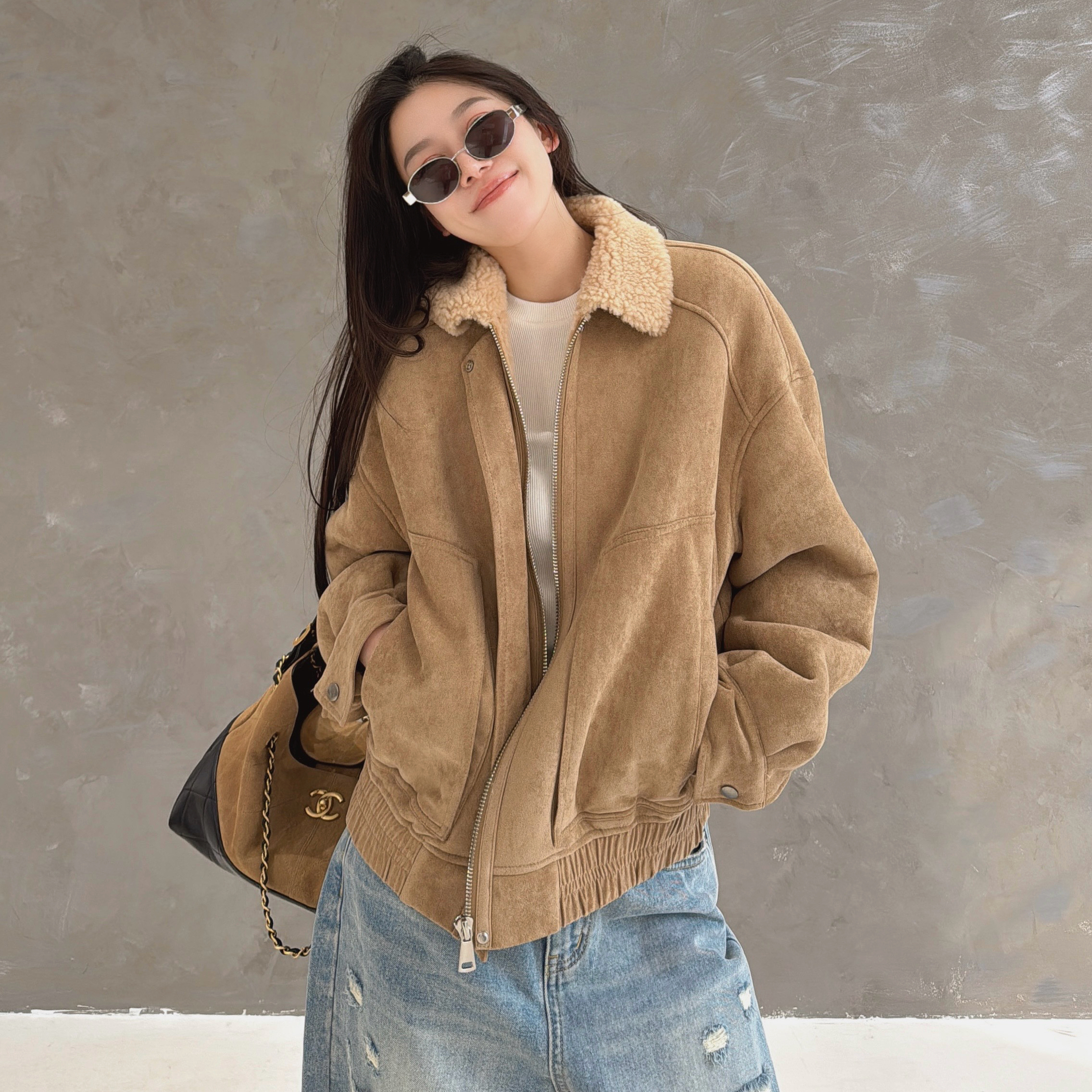 欧洲站2025冬季时尚POLO毛领落肩羊腿袖加厚皮毛一体短款外套 潮