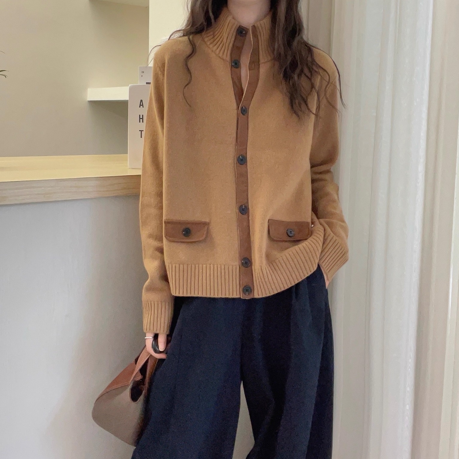 欧洲站2025秋冬新款立领拼色单排扣假口袋设计短款山羊绒针织开衫