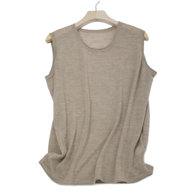 精纺羊绒轻薄宽松圆领卷边背心