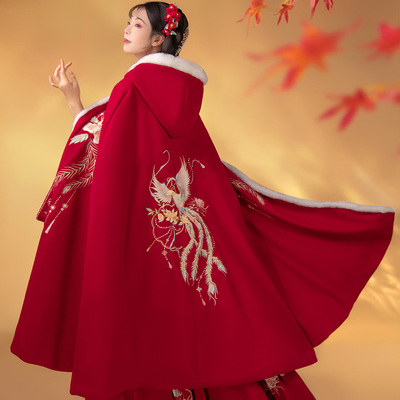 原创加绒加厚长款重工刺绣斗篷